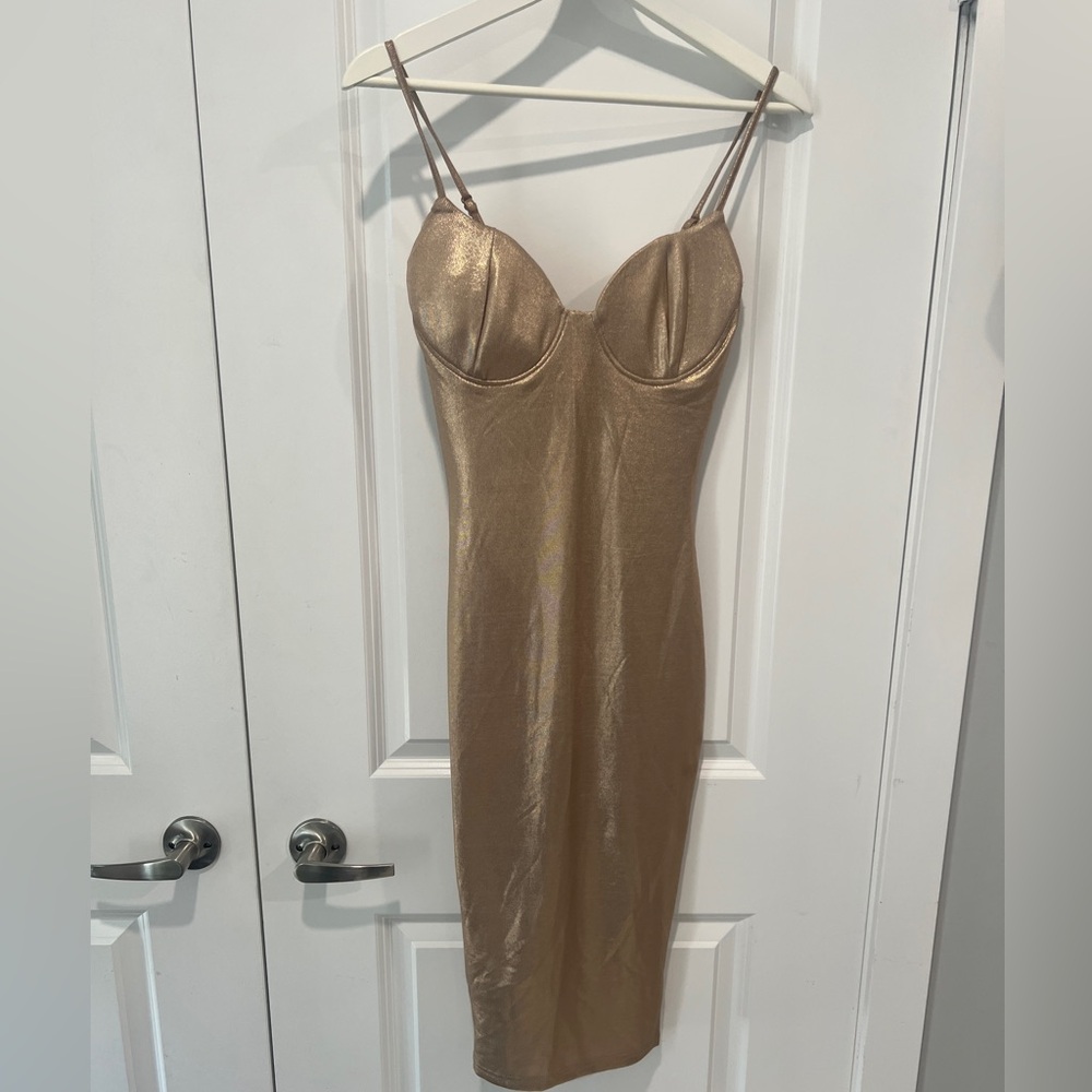 Brand NEW Fashion Nova Caddie Midi Dress - Rose Gold